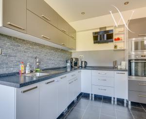 ,, Nová cena " Wealth Group | ponúka Exkluzívny  4-izbový izbový rodinný dom " - Zemianské Sady, okr.Galanta