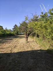 Nová nižšia cena!!! Wealth Group, s.r.o. ponúka exkluzívne na predaj rekreačnú chatu v obci Trávnica.