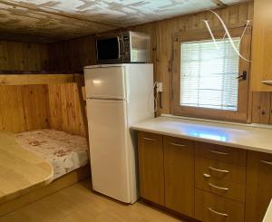 Nová nižšia cena!!! Wealth Group, s.r.o. ponúka exkluzívne na predaj rekreačnú chatu v obci Trávnica.