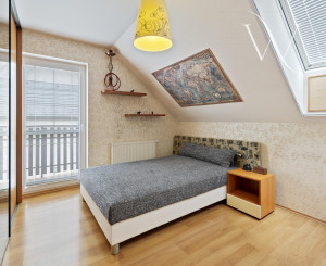 Priestranný  5-izbový rodinný dom s garážou a krásnym pozemkom na predaj, Senec