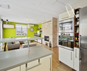 Priestranný  5-izbový rodinný dom s garážou a krásnym pozemkom na predaj, Senec