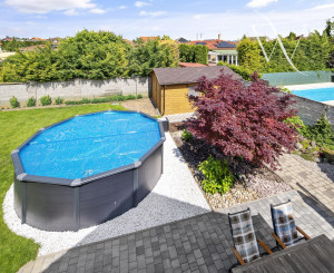 Priestranný  5-izbový rodinný dom s garážou a krásnym pozemkom na predaj, Senec