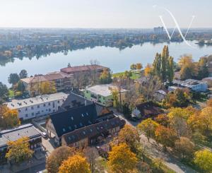 NA PREDAJ -EXLUZÍVNA INVESTIČNÁ PRÍLEŽITOSŤ V SRDCI  SLNEČNÝCH JAZIER