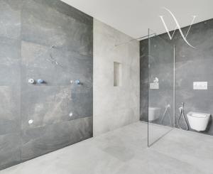 Na predaj 3 moderné nízkoenergetické rodinné domy v obci Valča