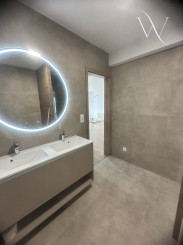 Na predaj moderný 4-izbový rodinný dom s tepelným čerpadlom v obci Jablonec