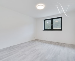 Na predaj 3 moderné nízkoenergetické rodinné domy v obci Valča