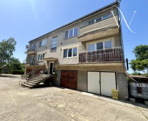 Wealth Group | Exkluzívne ponúka 3-izbový 71,2 m2 - tehlový byt s garážou, vlastnou záhradou - Šalgočka, okr.Galanta