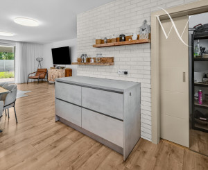 NA PREDAJ unikátny, samostatný 4-iz Rodinný dom priamo v DS