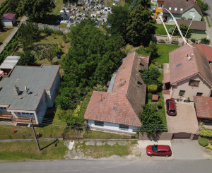NA PREDAJ: Starší rodinný dom na pozemku 918 m² v Kráľovej pri Senci