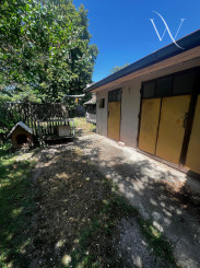 NA PREDAJ: Starší rodinný dom na pozemku 918 m² v Kráľovej pri Senci