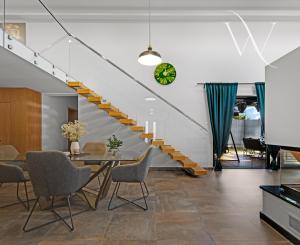 Senec (časť Malý Biel) - na predaj nadštandardný 4 izbový RD v tichej lokalite, s otvorenou galériou