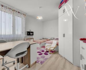 Slnečný 3-izbový byt s výhľadom na Karpaty v Slovenskom Grobe