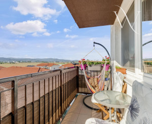 Slnečný 3-izbový byt s výhľadom na Karpaty v Slovenskom Grobe