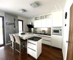 Na prenájom exluzivný 2 izbový byt v Hrubej Borši