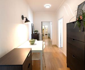 Šikovná investícia alebo budúci rodinný domov? Na PREDAJ 3-izbový byt, 82 m2, Kukučínova, Bratislava Nové Mesto, ponúka oboje!