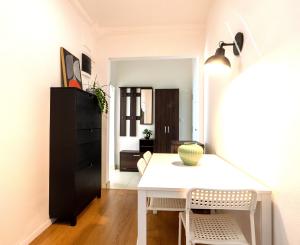 Šikovná investícia alebo budúci rodinný domov? Na PREDAJ 3-izbový byt, 82 m2, Kukučínova, Bratislava Nové Mesto, ponúka oboje!