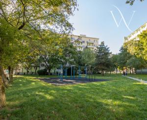 Šikovná investícia alebo budúci rodinný domov? Na PREDAJ 3-izbový byt, 82 m2, Kukučínova, Bratislava Nové Mesto, ponúka oboje!