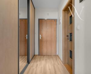 Na predaj 2-izbový byt s terasou v centre Senca – Lichnerova ulica