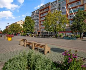 Na predaj 2-izbový byt s terasou v centre Senca – Lichnerova ulica