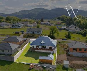 ZNIŽENÁ CENA - NA PREDAJ ekologická novostavba 4-izbového rodinného domu v Banskej Štiavnici