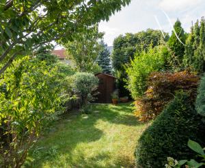 Exkluzívne na PREDAJ: Priestranný 4-podlažný rodinný dom (183 m2) v obľúbenej lokalite Ľudová štvrť, Pohronská ulica, Bratislava – Nové Mesto