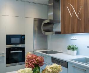 Exkluzívne na PREDAJ: Priestranný 4-podlažný rodinný dom (183 m2) v obľúbenej lokalite Ľudová štvrť, Pohronská ulica, Bratislava – Nové Mesto