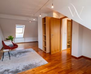 Exkluzívne na PREDAJ: Priestranný 4-podlažný rodinný dom (183 m2) v obľúbenej lokalite Ľudová štvrť, Pohronská ulica, Bratislava – Nové Mesto