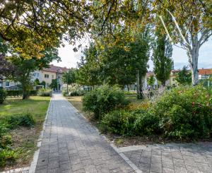 Exkluzívne na PREDAJ: Priestranný 4-podlažný rodinný dom (183 m2) v obľúbenej lokalite Ľudová štvrť, Pohronská ulica, Bratislava – Nové Mesto