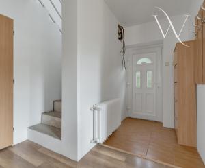 Na predaj 3-izbový rodinný dom s garážou v Kráľovej pri Senci