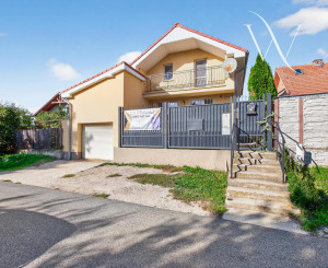 Na predaj 3-izbový rodinný dom s garážou v Kráľovej pri Senci