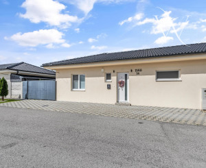 REZERVOVANÝ!!! Jelka, okr. GA – NA PREDAJ NOVOSTAVBA – nízko nákladový 3 izbový, tehlový rodinný dom