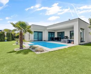 Na predaj krásny 4- izbový dom v Hrubej Borši