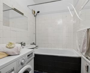 Senec - NA PREDAJ čiastočne prerobený 1,5 izbový byt, hneď pri pešej zóne v centre mesta.