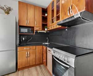 Senec - NA PREDAJ čiastočne prerobený 1,5 izbový byt, hneď pri pešej zóne v centre mesta.