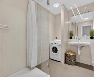 REZERVOVANÝ Na predaj priestranný 4-izbový byt v Bratislave-Dúbravka