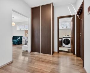 Jelka, okr. GA – NA PREDAJ NOVOSTAVBA – nízko nákladový 3 izbový byt s dvomi parkovacími státiami v projekte ILKA PARK