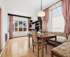 Na predaj 4 izbový rodinný dom v centre obce Tomášov