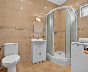 Na predaj - Rodinný dom v centre obce Tomášov s veľkým pozemkom