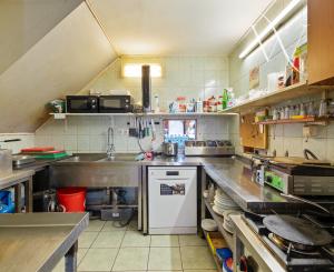 Na PREDAJ: úspešný Bufet na Pláži priamo pri jazere, Senecké jazerá Juh - podnikajte tam, kde iní chodia dovolenkovať