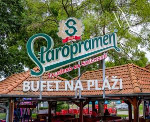 Na PREDAJ: úspešný Bufet na Pláži priamo pri jazere, Senecké jazerá Juh - podnikajte tam, kde iní chodia dovolenkovať