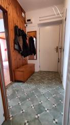 Kráľová pri Senci, okr. Senec – NA PREDAJ čiastočne zrekonštruovaný 2 izbový byt s vlastným kúrením a garážou.