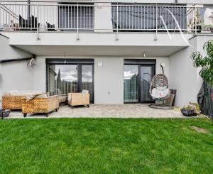 Na predaj 3-izbový byt so záhradkou a vlastným parkovacím miestom