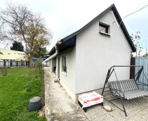 Wealth Group | Exkluzívne ponúka - pekný 4-izbový rodinný dom v Nemšovej, okr. Trenčín