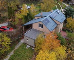 Na predaj priestranná 5-izbová chata s rozľahlým ovocným sadom v krásnej prírode v obci Stará Turá