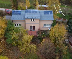 Na predaj priestranná 5-izbová chata s rozľahlým ovocným sadom v krásnej prírode v obci Stará Turá