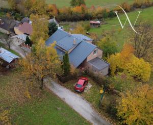 Na predaj priestranná 5-izbová chata s rozľahlým ovocným sadom v krásnej prírode v obci Stará Turá