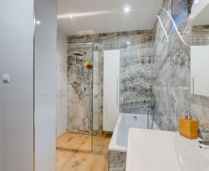 Na predaj: priestranný rodinný dom v obľúbenej lokalite Suchá nad Parnou