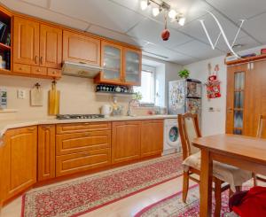 Na predaj - priestranný 3-izbový rodinný dom vo Vajnoroch