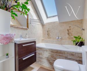 Na predaj - priestranný 3-izbový rodinný dom vo Vajnoroch