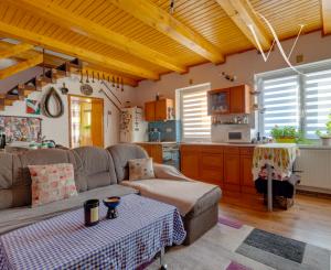 Na predaj 3-izbový rodinný dom vo Vajnoroch